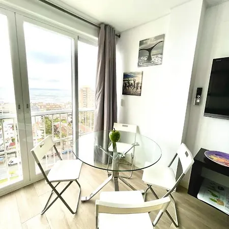Appartement Beautiful Apartment With Sea View *
